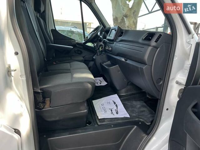 Белый Рено Мастер, объемом двигателя 2.3 л и пробегом 168 тыс. км за 20999 $, фото 25 на Automoto.ua