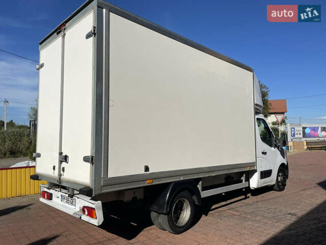 Белый Рено Мастер, объемом двигателя 2.3 л и пробегом 215 тыс. км за 23800 $, фото 4 на Automoto.ua