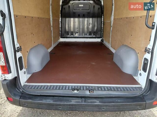 Белый Рено Мастер, объемом двигателя 2.3 л и пробегом 179 тыс. км за 19600 $, фото 28 на Automoto.ua