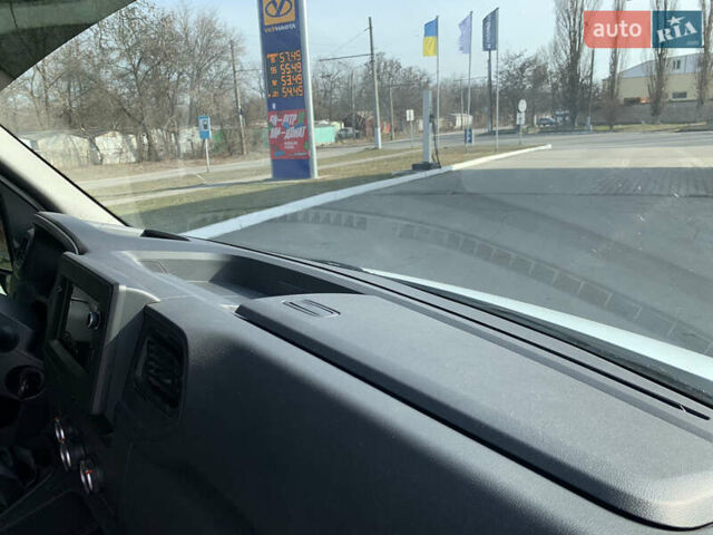 Белый Рено Мастер, объемом двигателя 2.3 л и пробегом 239 тыс. км за 24700 $, фото 66 на Automoto.ua