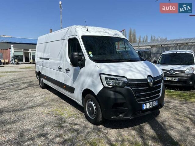 Белый Рено Мастер, объемом двигателя 2.3 л и пробегом 208 тыс. км за 20999 $, фото 3 на Automoto.ua