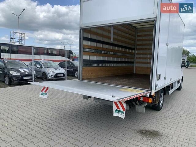 Белый Рено Мастер, объемом двигателя 2.3 л и пробегом 225 тыс. км за 21300 $, фото 75 на Automoto.ua