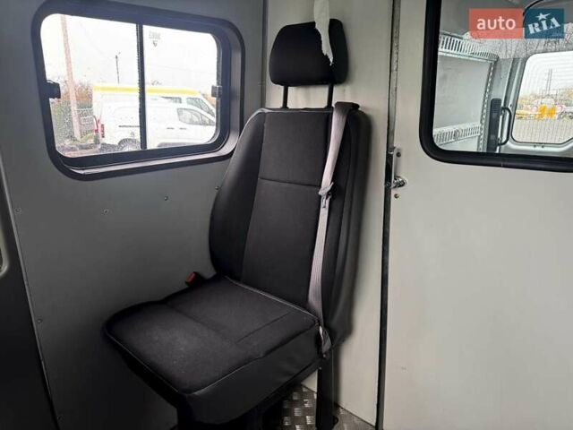 Белый Рено Мастер, объемом двигателя 2.3 л и пробегом 229 тыс. км за 16949 $, фото 37 на Automoto.ua