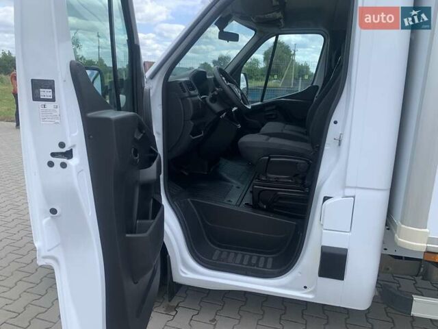 Белый Рено Мастер, объемом двигателя 2.3 л и пробегом 225 тыс. км за 21300 $, фото 24 на Automoto.ua