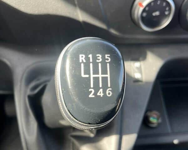 Білий Рено Мастєр, об'ємом двигуна 2.3 л та пробігом 125 тис. км за 25300 $, фото 14 на Automoto.ua