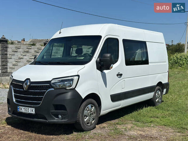 Белый Рено Мастер, объемом двигателя 2.3 л и пробегом 287 тыс. км за 17200 $, фото 2 на Automoto.ua
