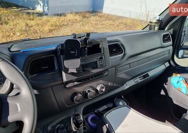 Белый Рено Мастер, объемом двигателя 2.3 л и пробегом 113 тыс. км за 20900 $, фото 10 на Automoto.ua