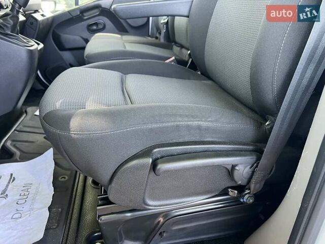 Белый Рено Мастер, объемом двигателя 2.3 л и пробегом 168 тыс. км за 20999 $, фото 18 на Automoto.ua