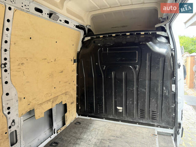 Білий Рено Мастєр, об'ємом двигуна 2.3 л та пробігом 225 тис. км за 23245 $, фото 96 на Automoto.ua