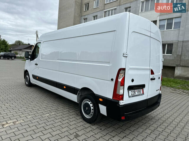 Белый Рено Мастер, объемом двигателя 2.3 л и пробегом 197 тыс. км за 19600 $, фото 6 на Automoto.ua