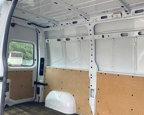 Белый Рено Мастер, объемом двигателя 2.3 л и пробегом 198 тыс. км за 17450 $, фото 24 на Automoto.ua