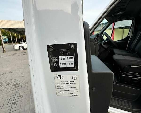 Білий Рено Мастєр, об'ємом двигуна 2.3 л та пробігом 187 тис. км за 18500 $, фото 58 на Automoto.ua