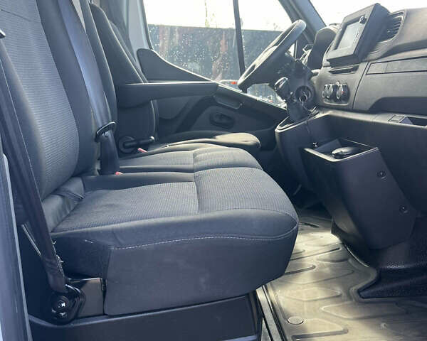Білий Рено Мастєр, об'ємом двигуна 2.3 л та пробігом 125 тис. км за 25300 $, фото 9 на Automoto.ua