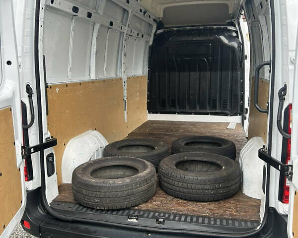 Білий Рено Мастєр, об'ємом двигуна 0 л та пробігом 184 тис. км за 17600 $, фото 22 на Automoto.ua