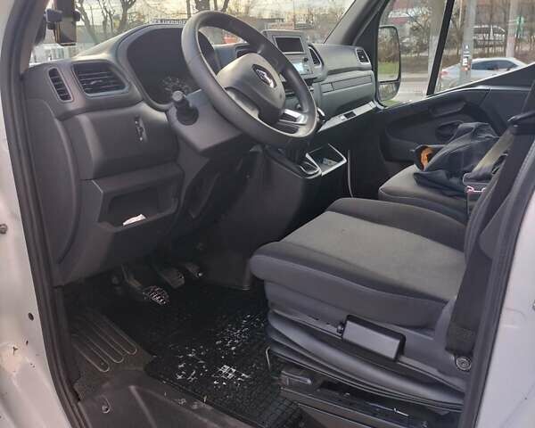 Білий Рено Мастєр, об'ємом двигуна 2.3 л та пробігом 89 тис. км за 18600 $, фото 18 на Automoto.ua