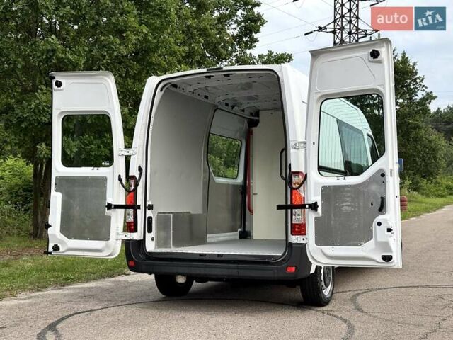 Белый Рено Мастер, объемом двигателя 2.3 л и пробегом 260 тыс. км за 17700 $, фото 16 на Automoto.ua