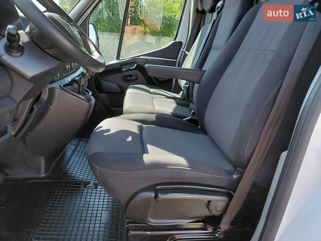 Білий Рено Мастєр, об'ємом двигуна 2.3 л та пробігом 255 тис. км за 17600 $, фото 65 на Automoto.ua