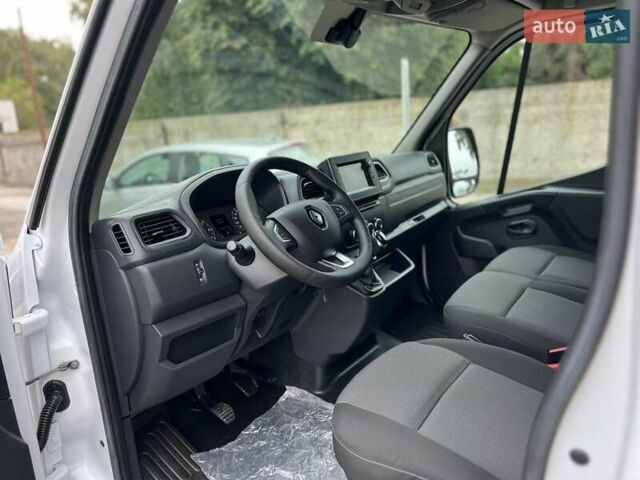 Белый Рено Мастер, объемом двигателя 2.3 л и пробегом 187 тыс. км за 19500 $, фото 2 на Automoto.ua