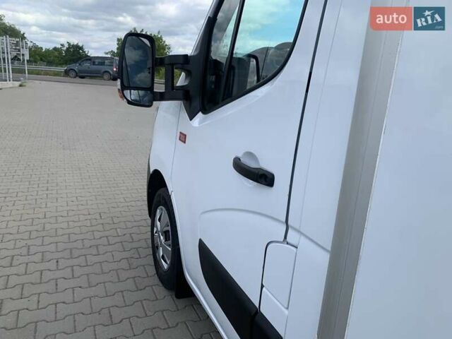 Белый Рено Мастер, объемом двигателя 2.3 л и пробегом 225 тыс. км за 21300 $, фото 87 на Automoto.ua