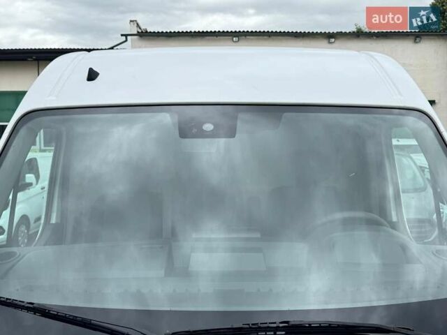 Белый Рено Мастер, объемом двигателя 2.3 л и пробегом 257 тыс. км за 19300 $, фото 54 на Automoto.ua