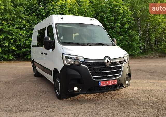 Белый Рено Мастер, объемом двигателя 2.3 л и пробегом 237 тыс. км за 17700 $, фото 2 на Automoto.ua