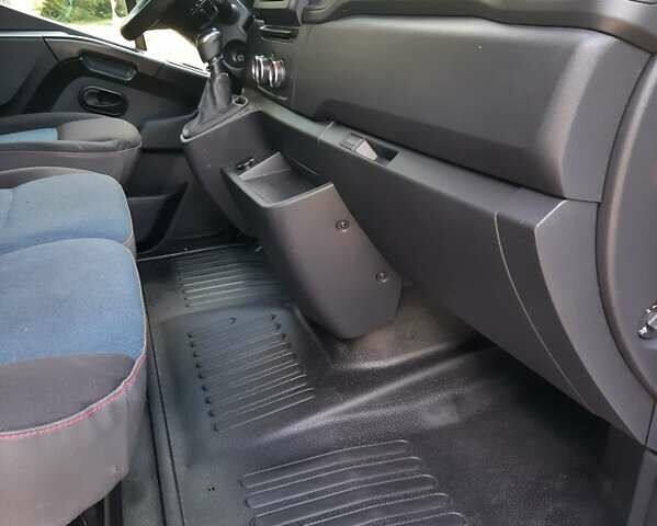 Белый Рено Мастер, объемом двигателя 2.3 л и пробегом 216 тыс. км за 18850 $, фото 51 на Automoto.ua