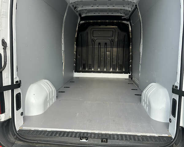 Белый Рено Мастер, объемом двигателя 2.3 л и пробегом 230 тыс. км за 21500 $, фото 8 на Automoto.ua