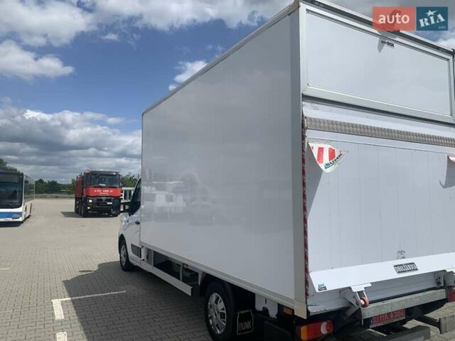 Белый Рено Мастер, объемом двигателя 2.3 л и пробегом 225 тыс. км за 21300 $, фото 8 на Automoto.ua