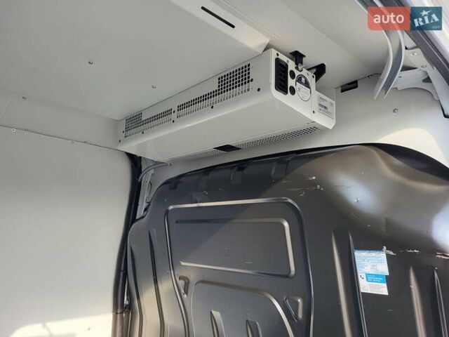 Белый Рено Мастер, объемом двигателя 2.3 л и пробегом 275 тыс. км за 21900 $, фото 34 на Automoto.ua