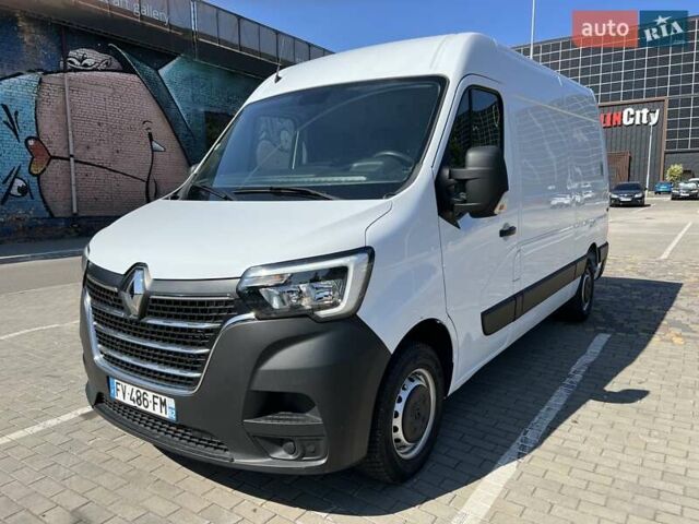 Белый Рено Мастер, объемом двигателя 2.3 л и пробегом 200 тыс. км за 18999 $, фото 1 на Automoto.ua