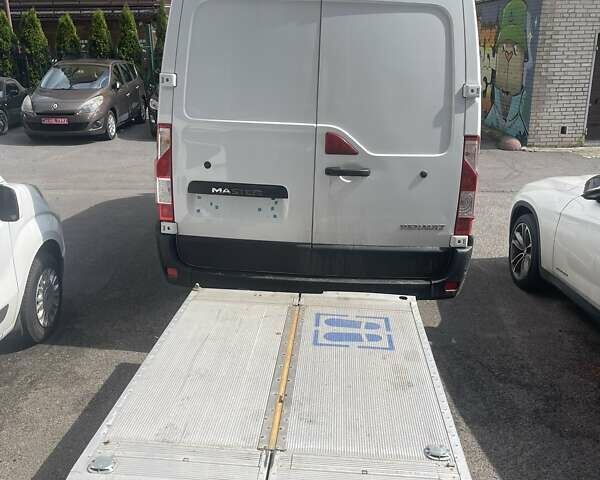 Белый Рено Мастер, объемом двигателя 2.3 л и пробегом 195 тыс. км за 23200 $, фото 7 на Automoto.ua