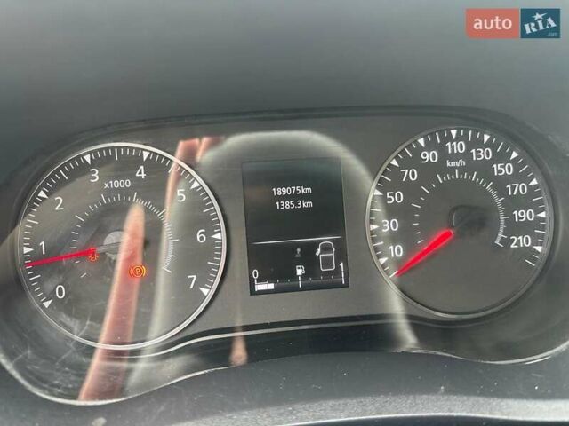 Белый Рено Мастер, объемом двигателя 2.3 л и пробегом 189 тыс. км за 19700 $, фото 18 на Automoto.ua