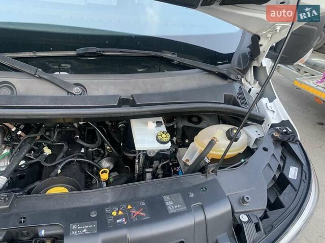 Белый Рено Мастер, объемом двигателя 2.3 л и пробегом 117 тыс. км за 21500 $, фото 13 на Automoto.ua
