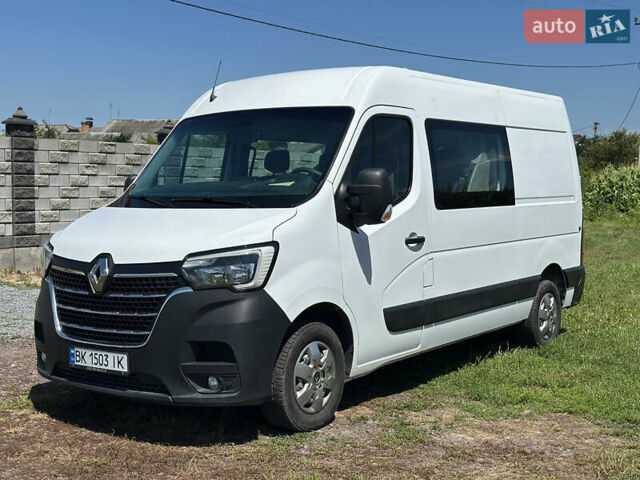 Белый Рено Мастер, объемом двигателя 2.3 л и пробегом 287 тыс. км за 17200 $, фото 3 на Automoto.ua