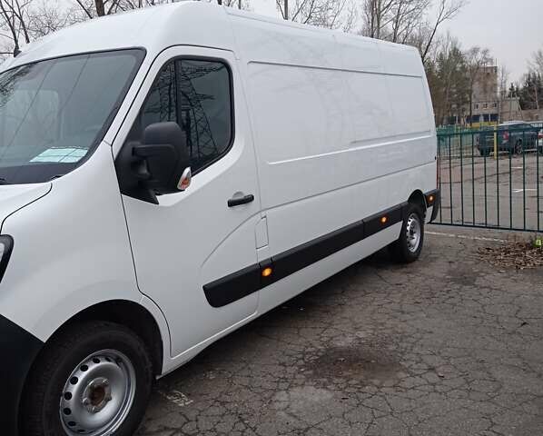 Белый Рено Мастер, объемом двигателя 2.3 л и пробегом 136 тыс. км за 24500 $, фото 1 на Automoto.ua