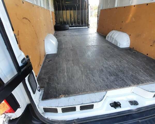 Белый Рено Мастер, объемом двигателя 2.3 л и пробегом 284 тыс. км за 21499 $, фото 9 на Automoto.ua