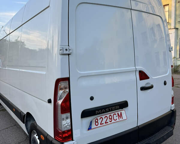Белый Рено Мастер, объемом двигателя 2.3 л и пробегом 195 тыс. км за 20500 $, фото 7 на Automoto.ua