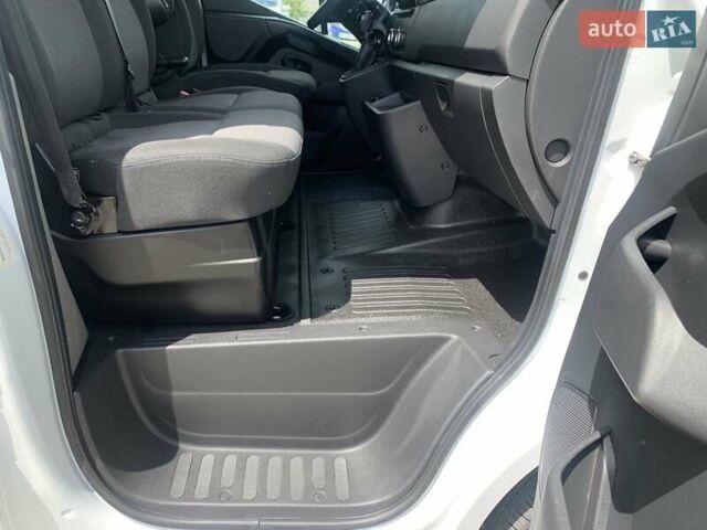 Белый Рено Мастер, объемом двигателя 2.3 л и пробегом 225 тыс. км за 21300 $, фото 59 на Automoto.ua