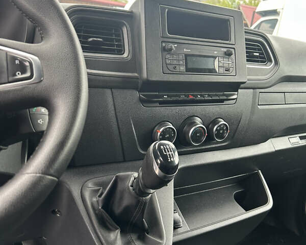 Білий Рено Мастєр, об'ємом двигуна 0 л та пробігом 184 тис. км за 17600 $, фото 7 на Automoto.ua