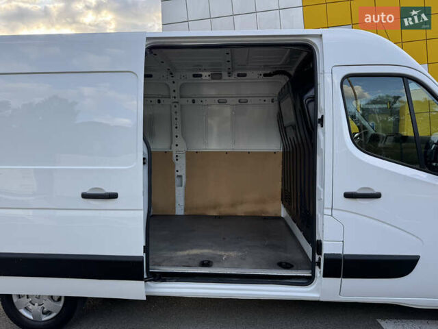 Белый Рено Мастер, объемом двигателя 2.3 л и пробегом 280 тыс. км за 18300 $, фото 46 на Automoto.ua