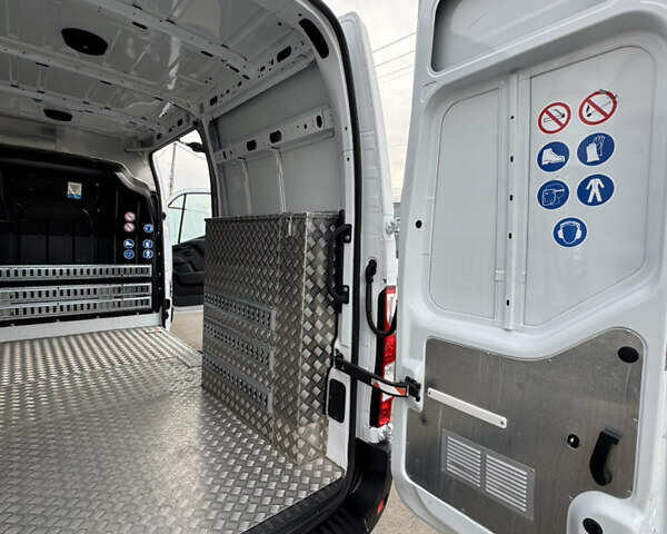 Белый Рено Мастер, объемом двигателя 0 л и пробегом 155 тыс. км за 20900 $, фото 47 на Automoto.ua