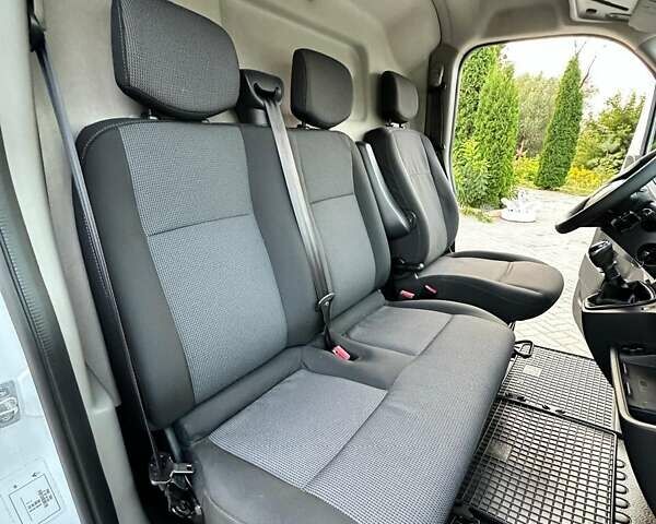 Білий Рено Мастєр, об'ємом двигуна 2.3 л та пробігом 187 тис. км за 18500 $, фото 42 на Automoto.ua