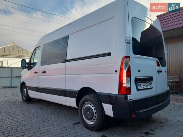 Белый Рено Мастер, объемом двигателя 2.3 л и пробегом 208 тыс. км за 19500 $, фото 6 на Automoto.ua