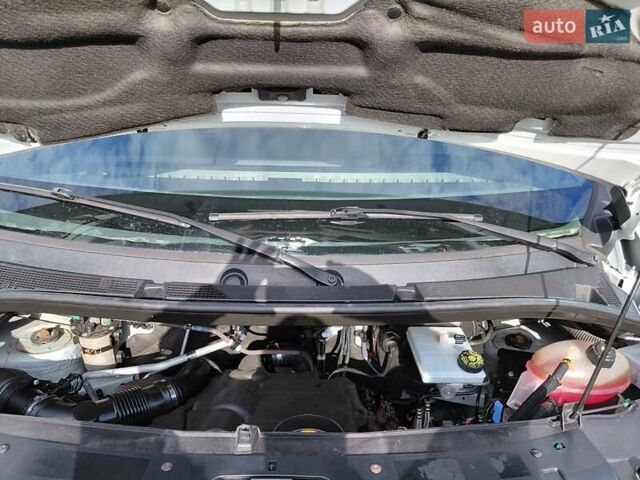 Белый Рено Мастер, объемом двигателя 2.3 л и пробегом 179 тыс. км за 19600 $, фото 11 на Automoto.ua