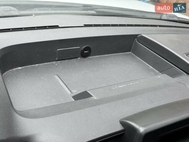 Білий Рено Мастєр, об'ємом двигуна 2.3 л та пробігом 225 тис. км за 23245 $, фото 203 на Automoto.ua