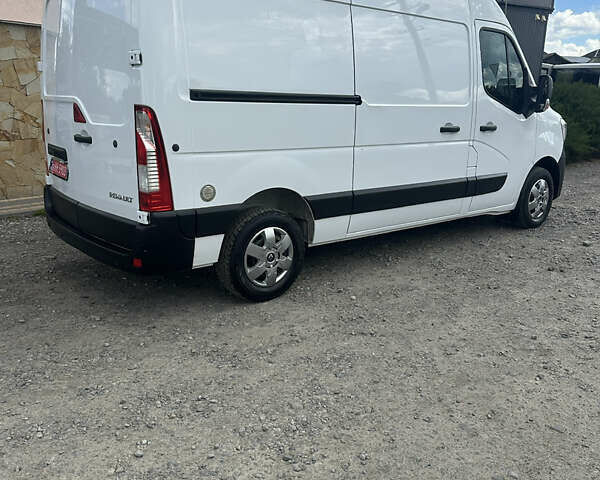 Белый Рено Мастер, объемом двигателя 2.3 л и пробегом 122 тыс. км за 21500 $, фото 5 на Automoto.ua