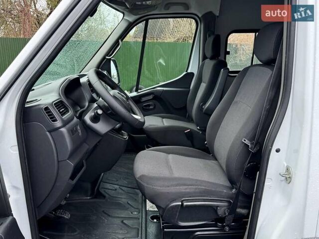 Белый Рено Мастер, объемом двигателя 2.3 л и пробегом 229 тыс. км за 16949 $, фото 25 на Automoto.ua