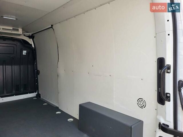 Белый Рено Мастер, объемом двигателя 2.3 л и пробегом 275 тыс. км за 21900 $, фото 40 на Automoto.ua