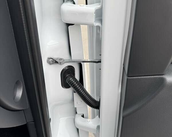 Белый Рено Мастер, объемом двигателя 2.3 л и пробегом 257 тыс. км за 19300 $, фото 38 на Automoto.ua