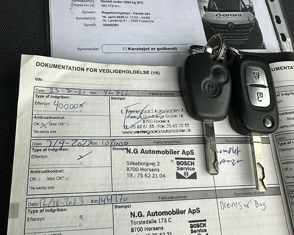 Білий Рено Мастєр, об'ємом двигуна 2.3 л та пробігом 200 тис. км за 21258 $, фото 32 на Automoto.ua
